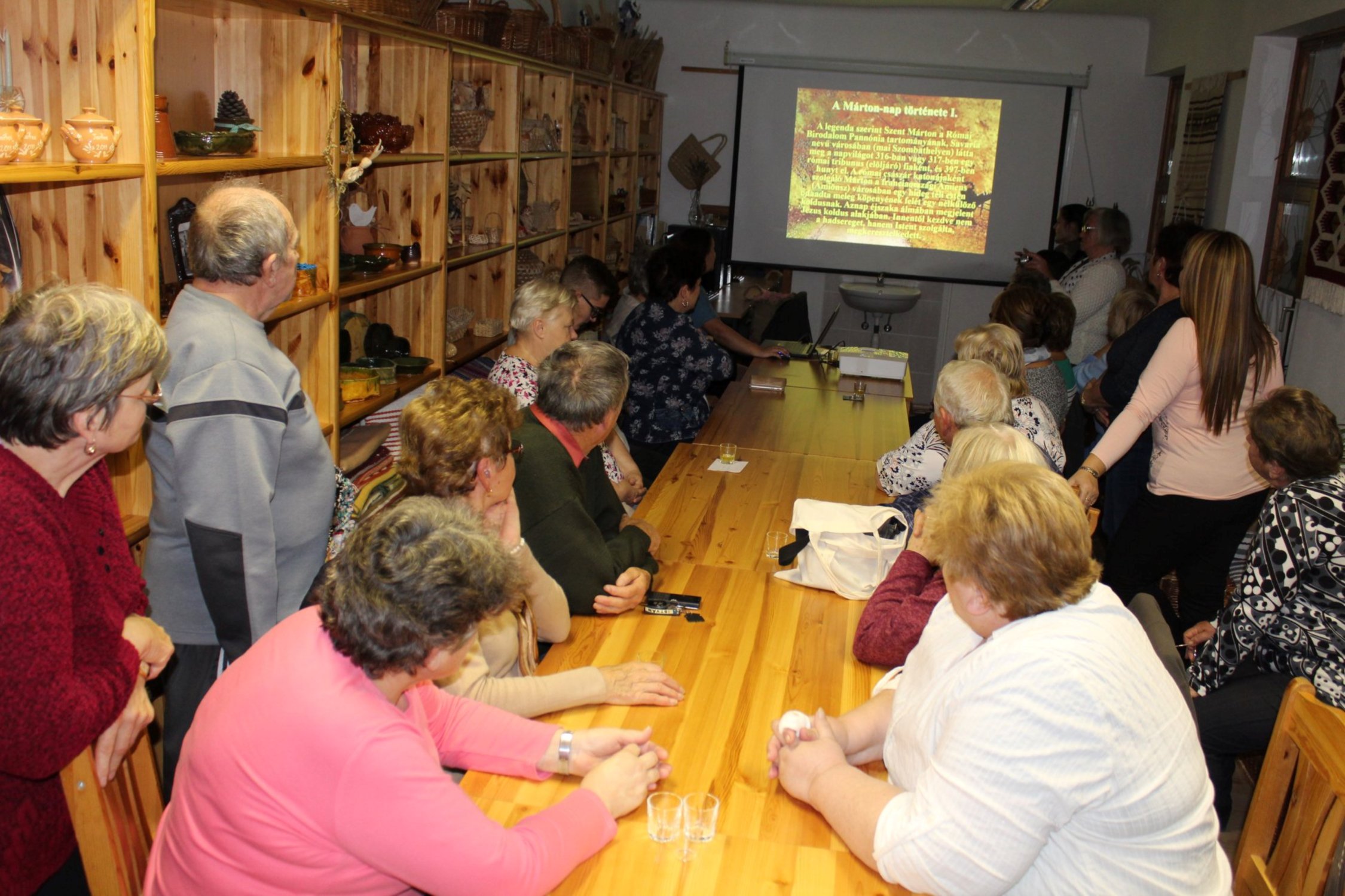 156. Márton Nap   filmvetítésb